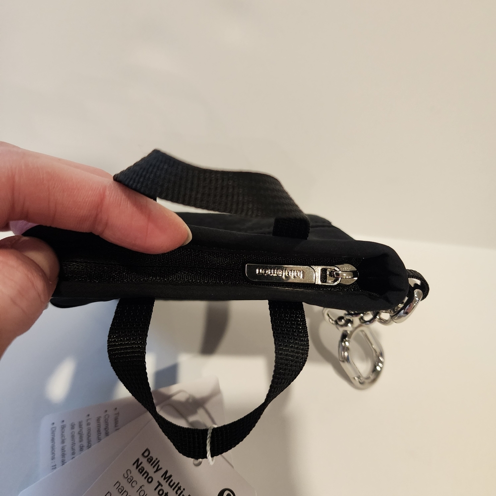Lululemon Athletica Black Mini Tote with‎ Keychain - Picture 4 of 7